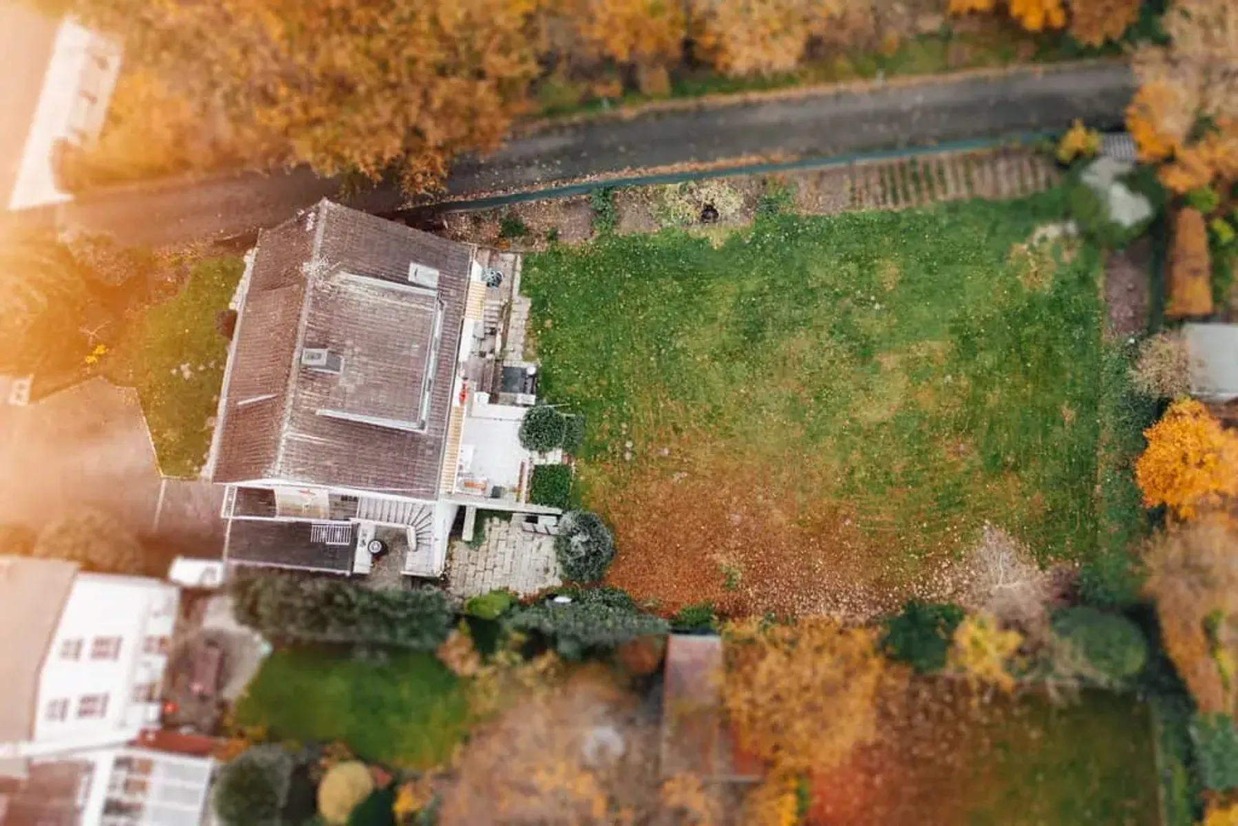 Freistehendes Zweifamilienhaus mit großem Baugrundstück in Mönchengladbach-Windberg – Bild 3