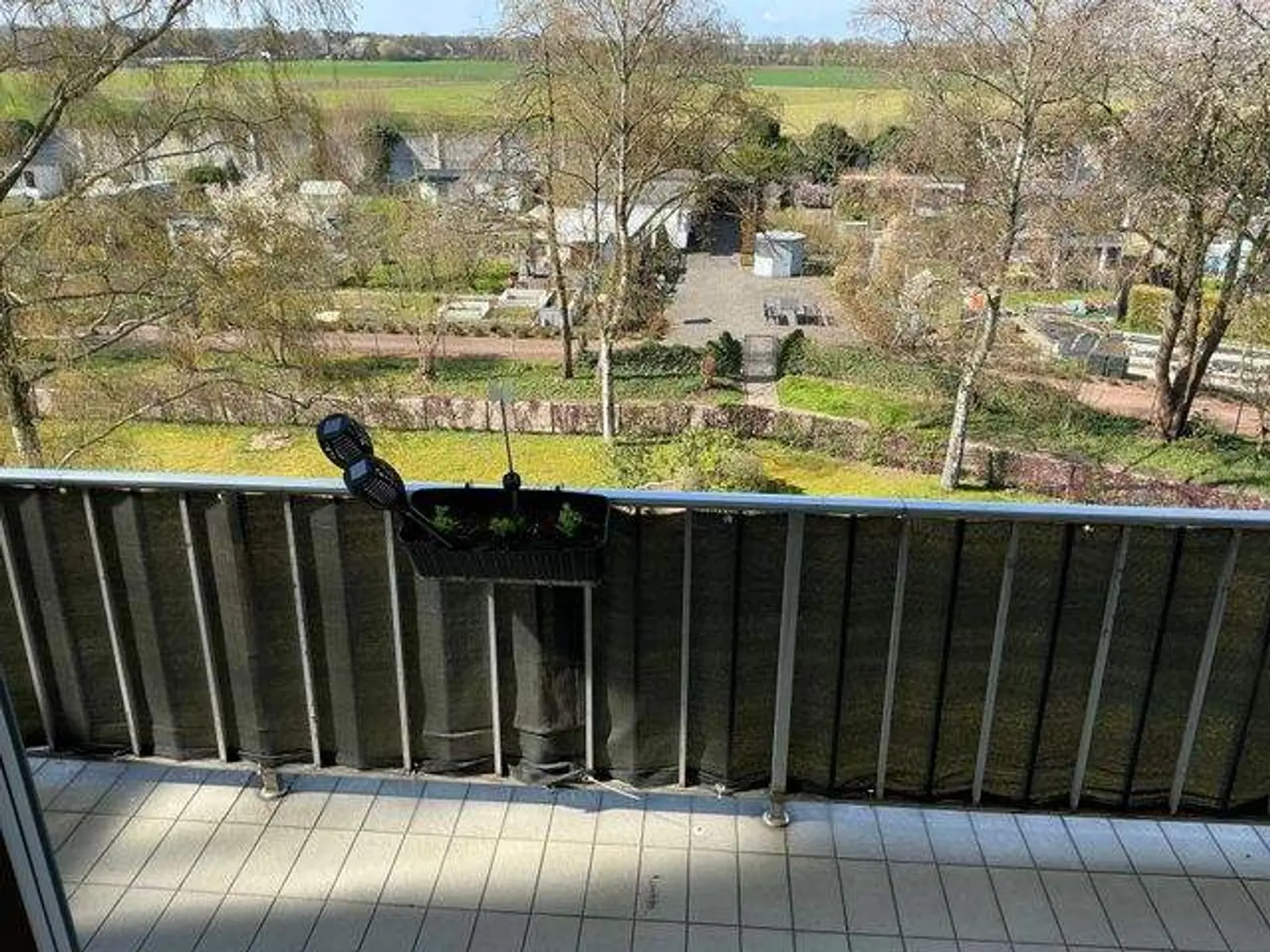 Wunderschöne 4-Zimmer-Wohnung mit Balkon, Aufzug und Tiefgaragenstellplatz! – Bild 4