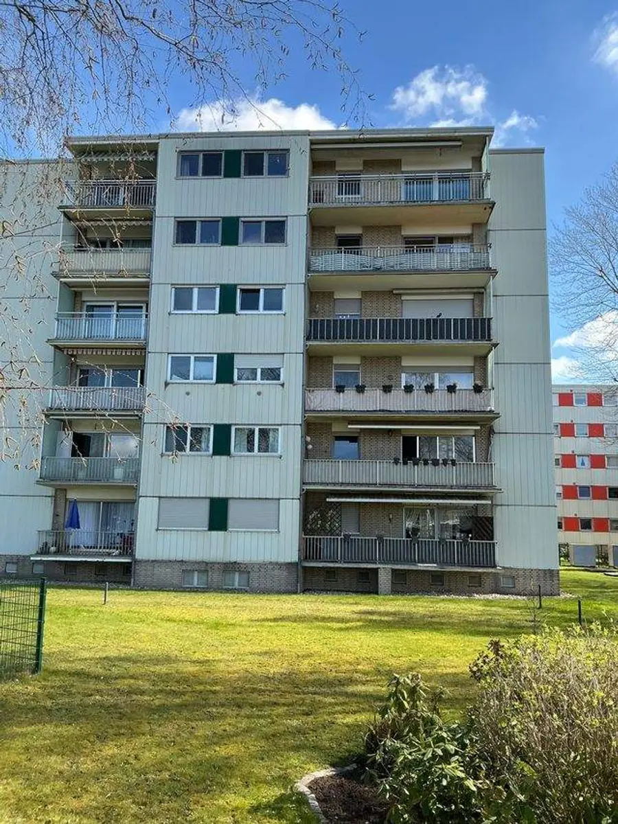Wunderschöne 4-Zimmer-Wohnung mit Balkon, Aufzug und Tiefgaragenstellplatz! – Bild 15