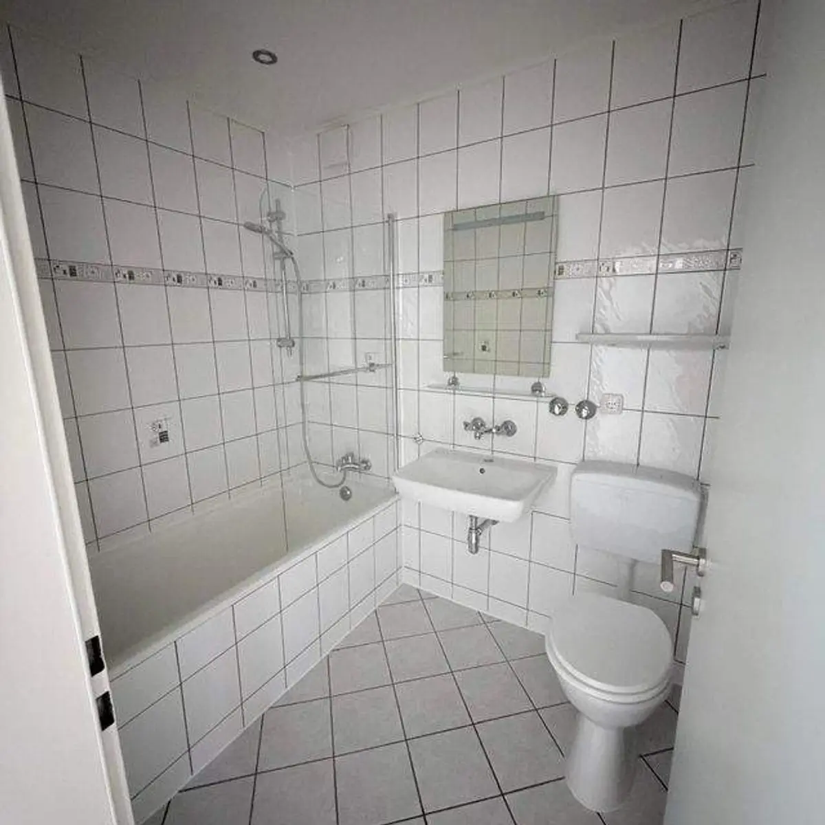 Modernisierte 2-Zimmer Wohnung mit Aufzug in ruhige Lage von Kempen. – Bild 12