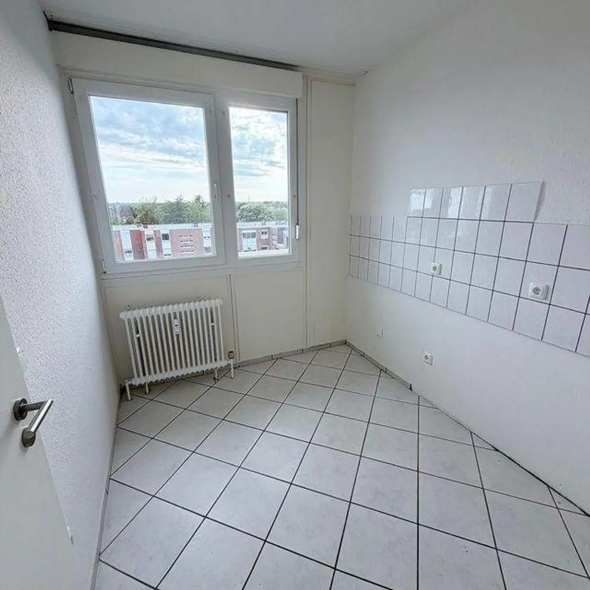 Modernisierte 2-Zimmer Wohnung mit Aufzug in ruhige Lage von Kempen. – Bild 3