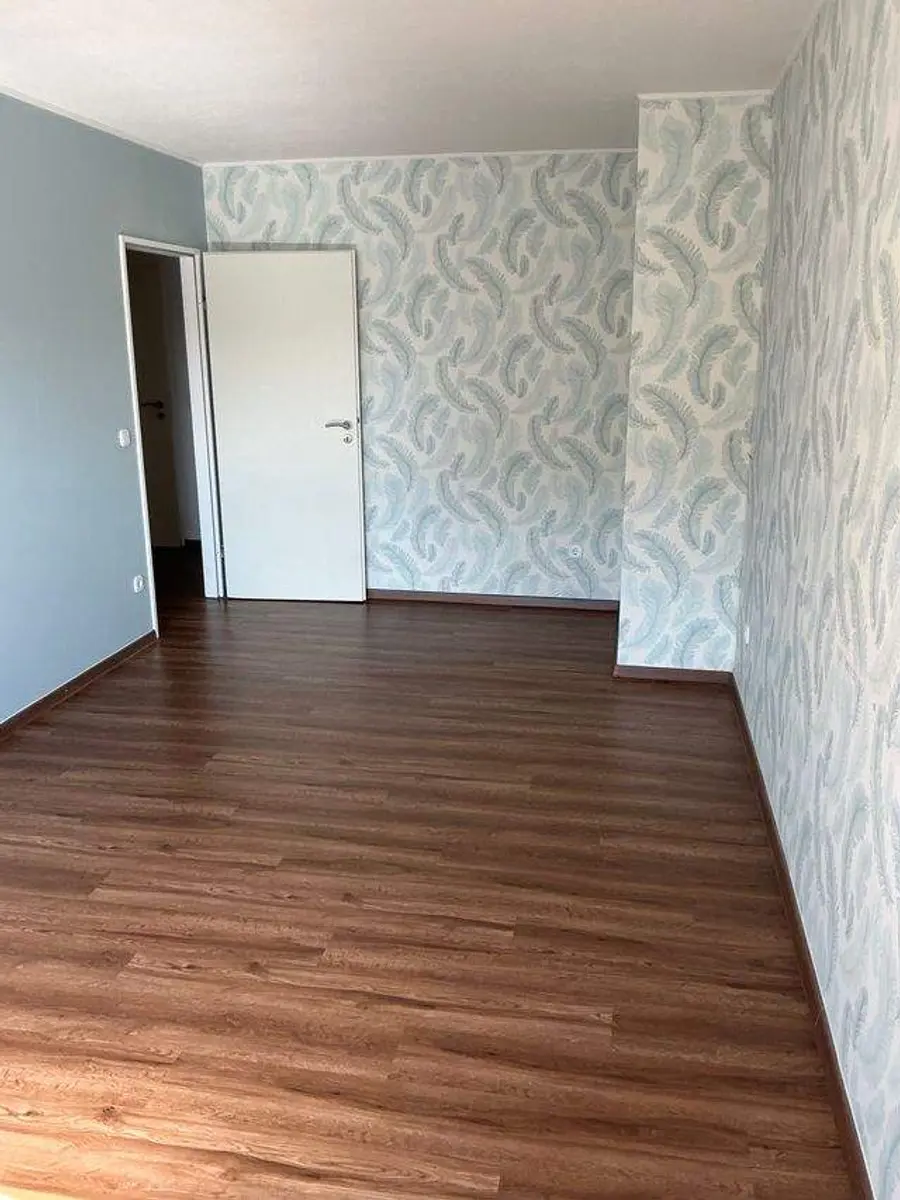 Wunderschöne 4-Zimmer-Wohnung mit Balkon, Aufzug und Tiefgaragenstellplatz! – Bild 11